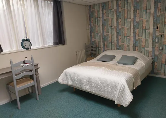 フローラ ホテル ヒルレーゴム